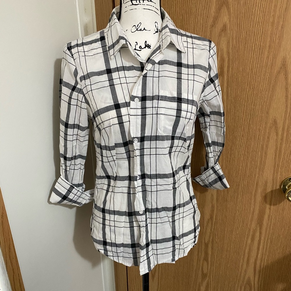 Button down shirt - Picture 2 of 6